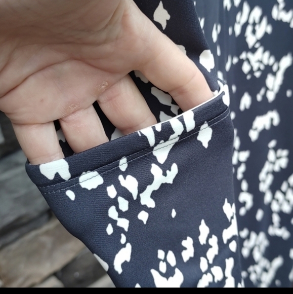 LOFT Lou & Grey Spotted Feel Good Leggings Medium - Picture 9 of 11